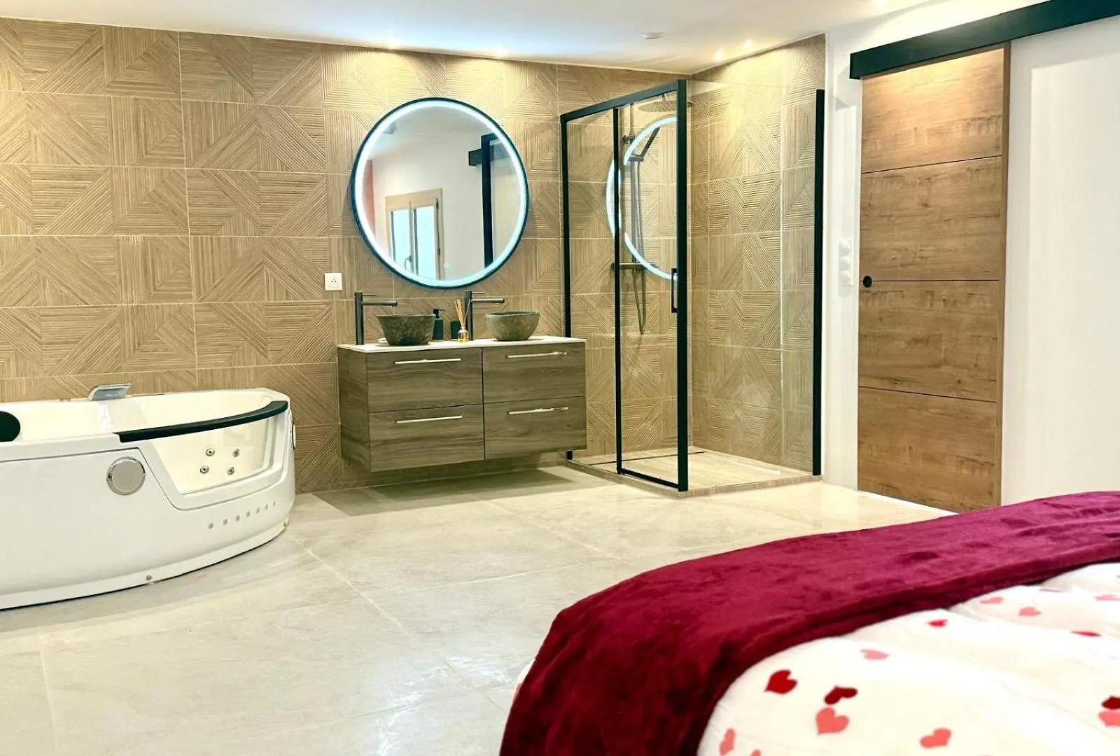 Appartment Jaccuzi In Cannes