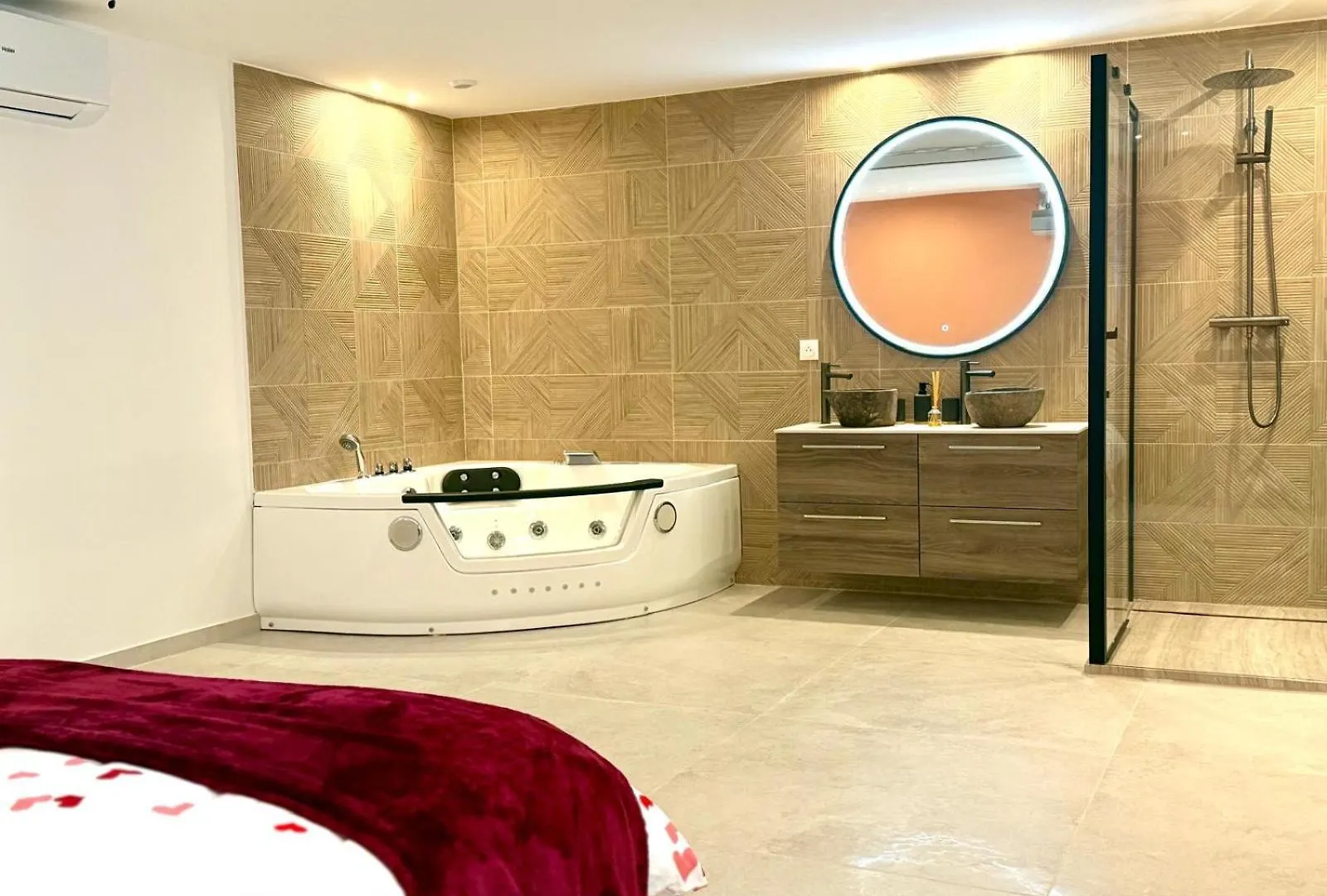 Appartment Jaccuzi In Cannes France
