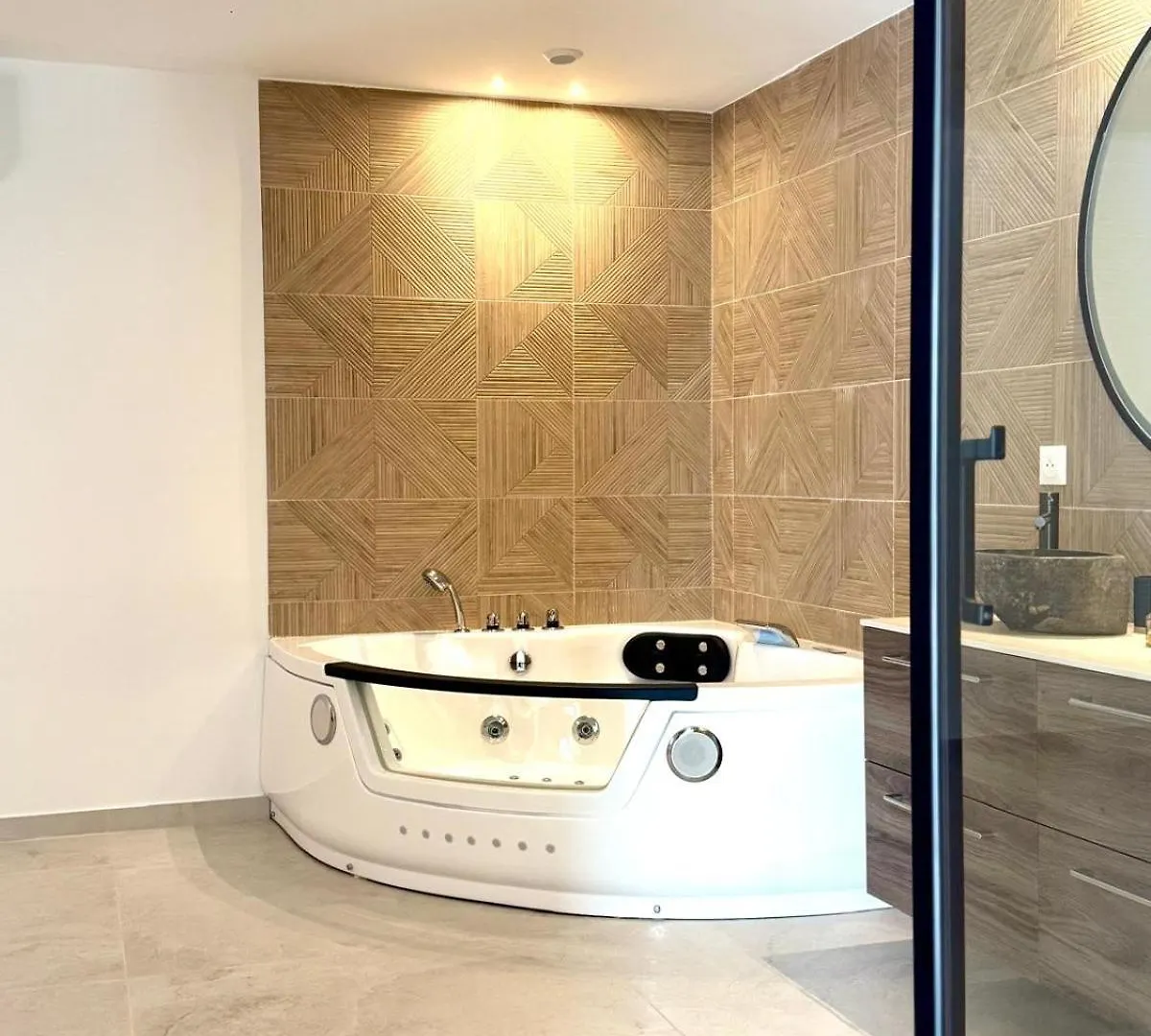 Apartment Appartment Jaccuzi In Cannes