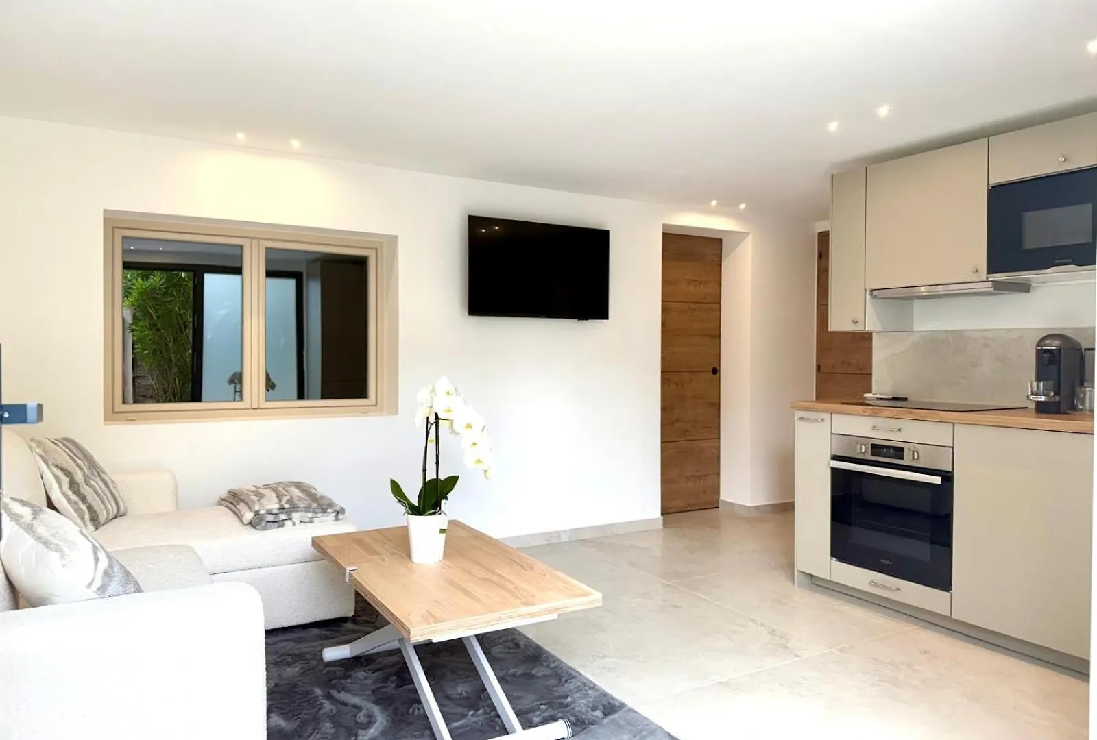 Appartment Jaccuzi In Cannes Apartment